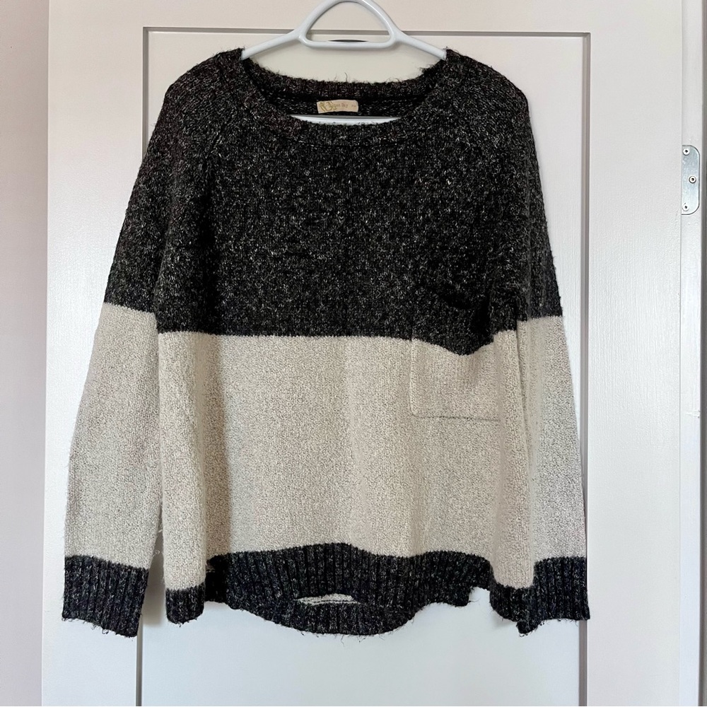 LAST CHANCE Oversized Colourblock Grey/White Sweater